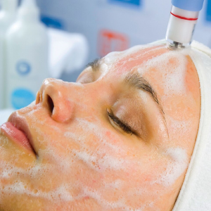 Hydrodermabrasion Treatment 01
